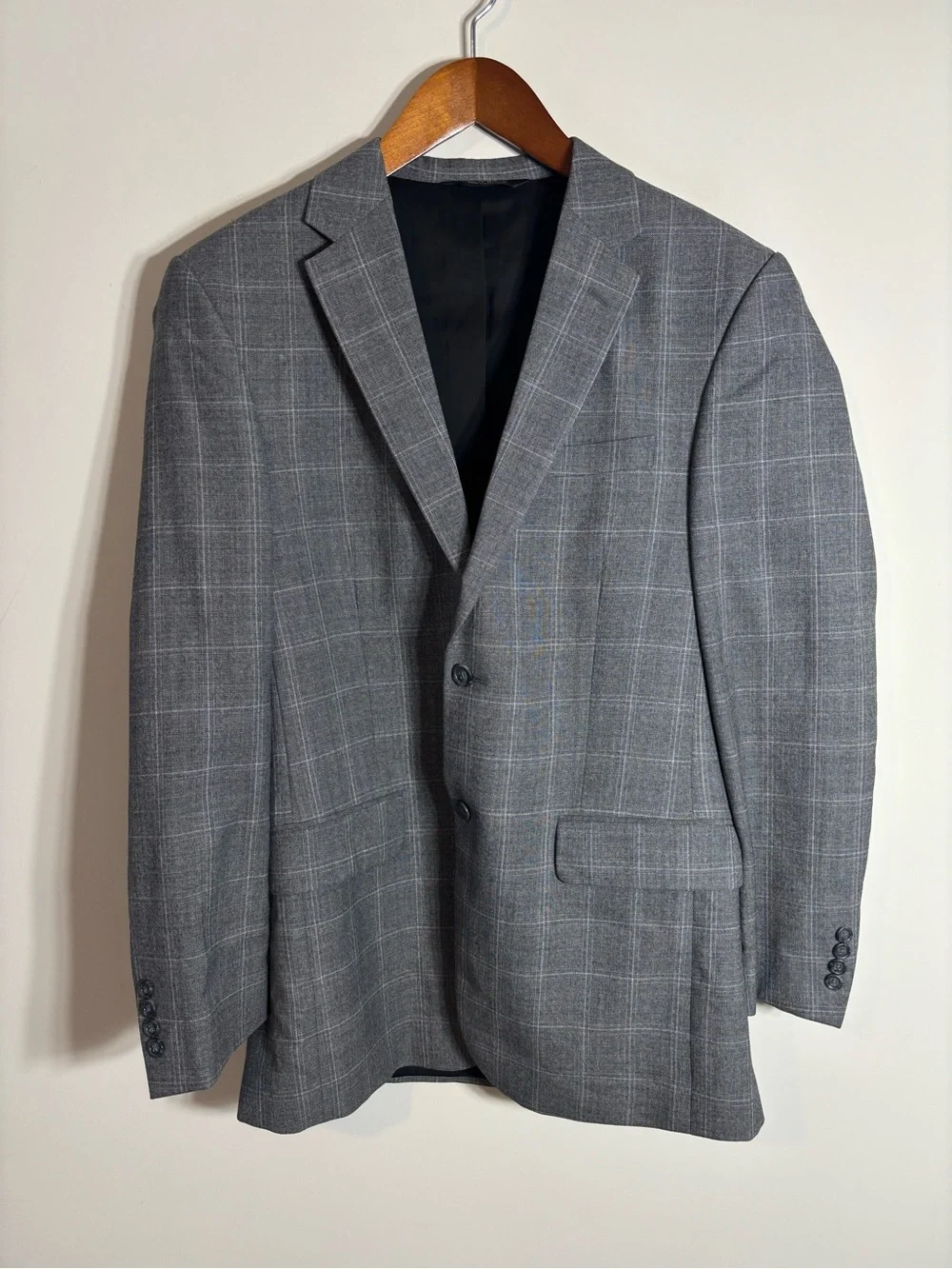 Jos A Bank Traveler Collection Grey Checkered Blazer 40L Wool